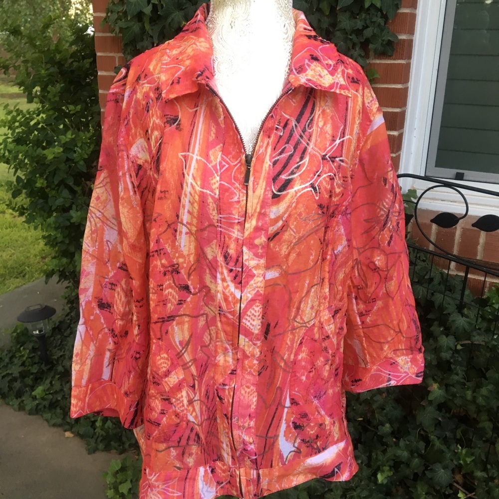 Chico Blouse. Zip up.